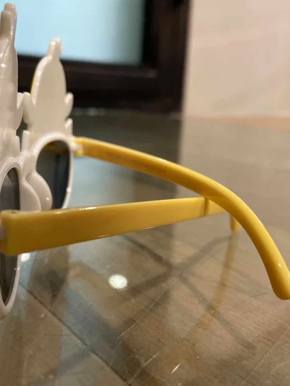 Excellent Condition Toddler Chick Sunglasses